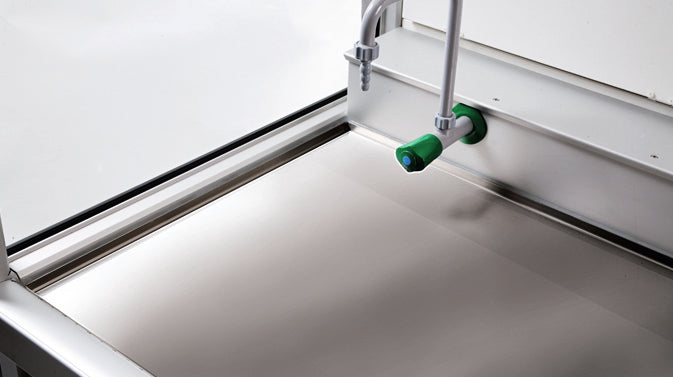 Plan de travail acier inoxydable pour GAP avec largeur 1500 et profondeur 750 mm, acier inoxydable 1.4301 brossé