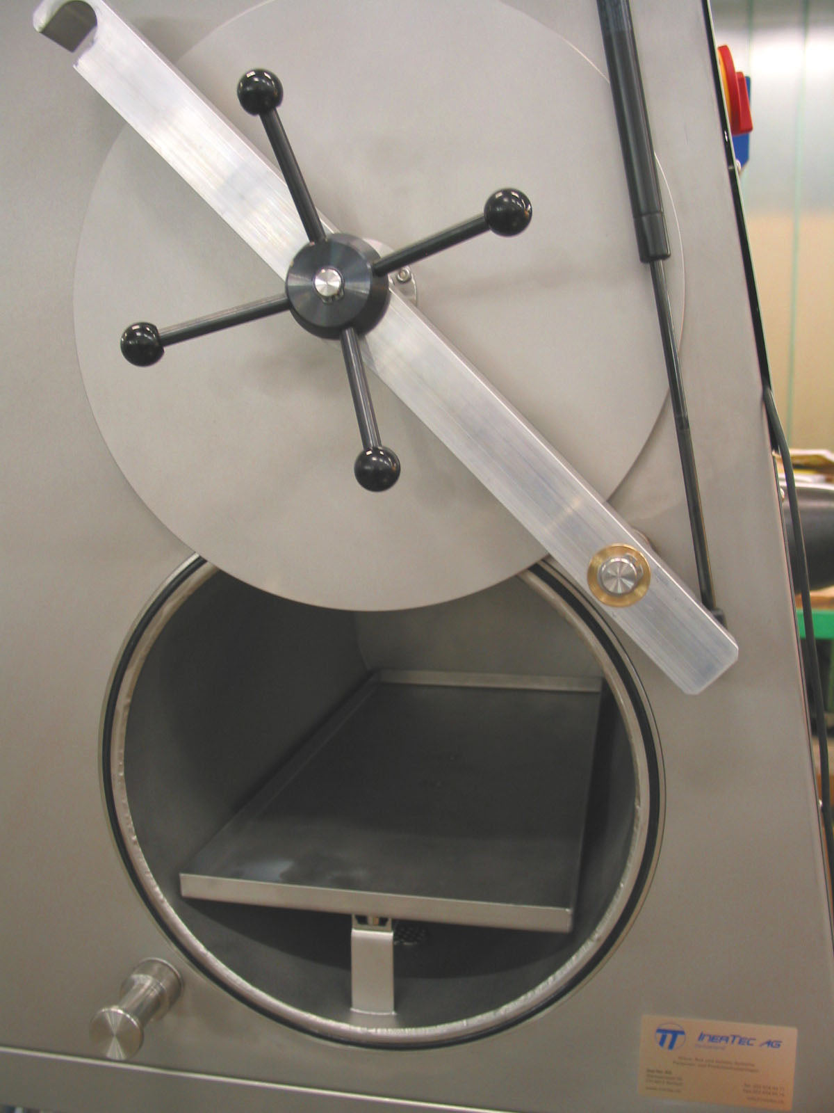 Glovebox Edelstahl Preis auf Anfrage