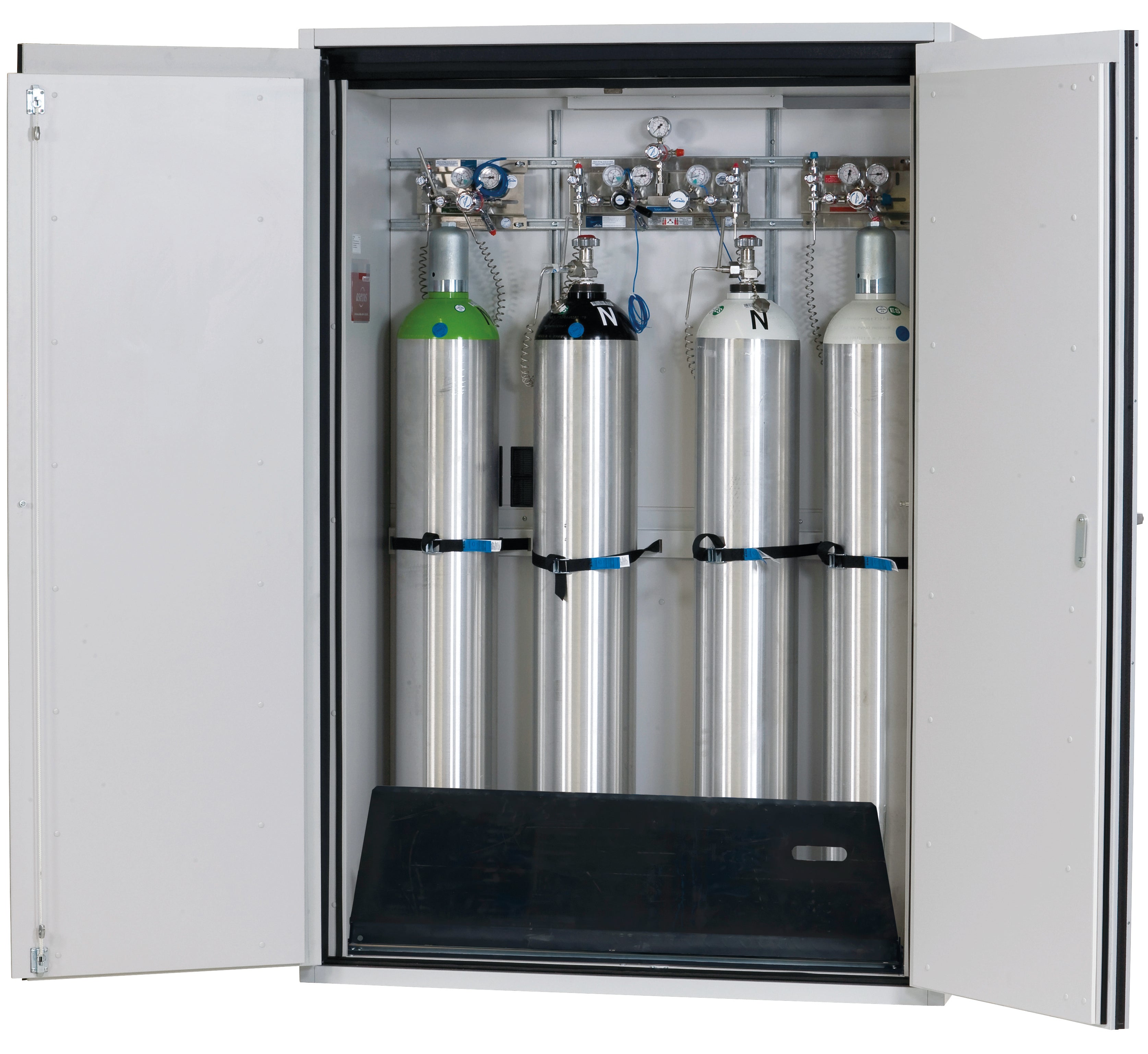 Type 90 compressed gas bottle cabinet G-ULTIMATE-90 model G90.205.140 in light gray RAL 7035 with standard interior fittings for 4x compressed gas bottles of 50 liters each